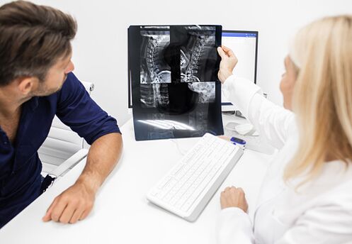 Cervical Osteochondrosis Diagnose beim Menschen